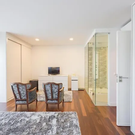 Glicinias Guest House, Free Garage - Apartmán