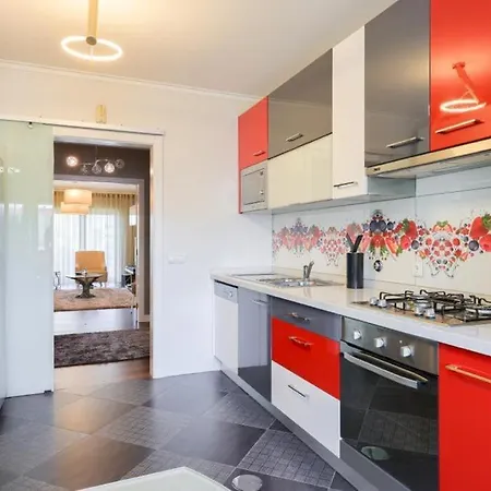 Glicinias Guest House, Free Garage - Apartmán *