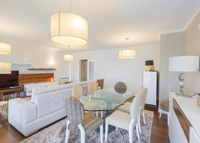 Apartamento Glicinias Guest House, Free Garage -